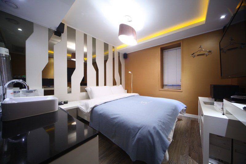 Shinchon Aida motel