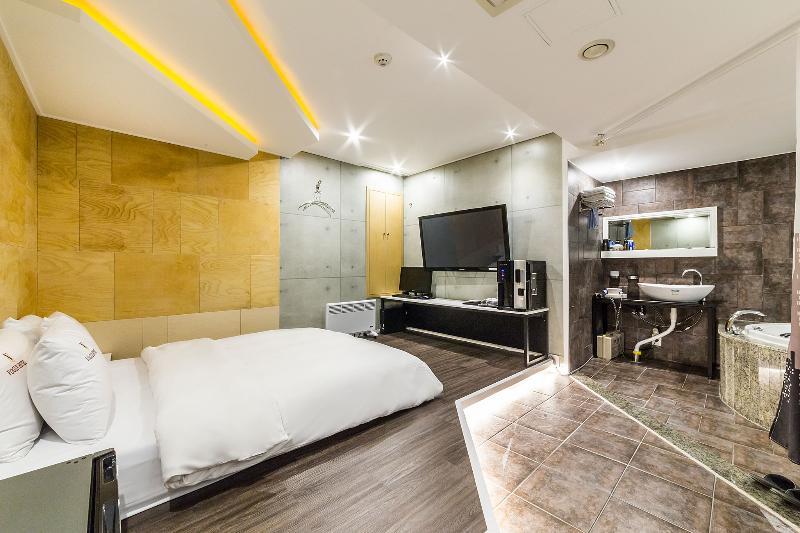 Shinchon Aida 3* Seoul