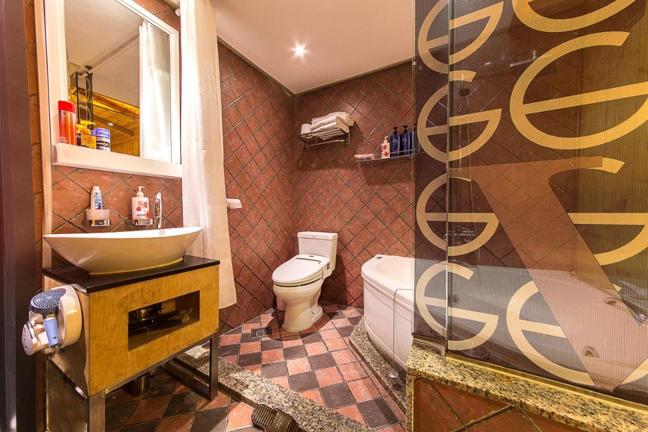 Motel Shinchon Aida 3*