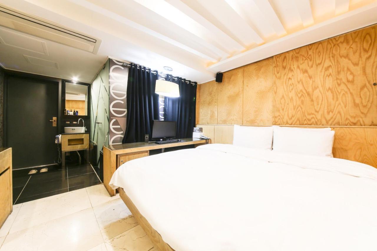Shinchon Aida